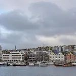Uhre - Spectacular Views And Location